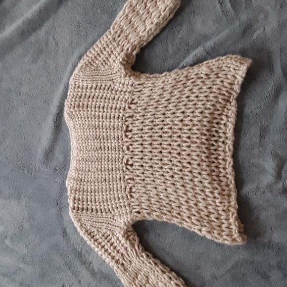 sweater - Picture 2 of 2